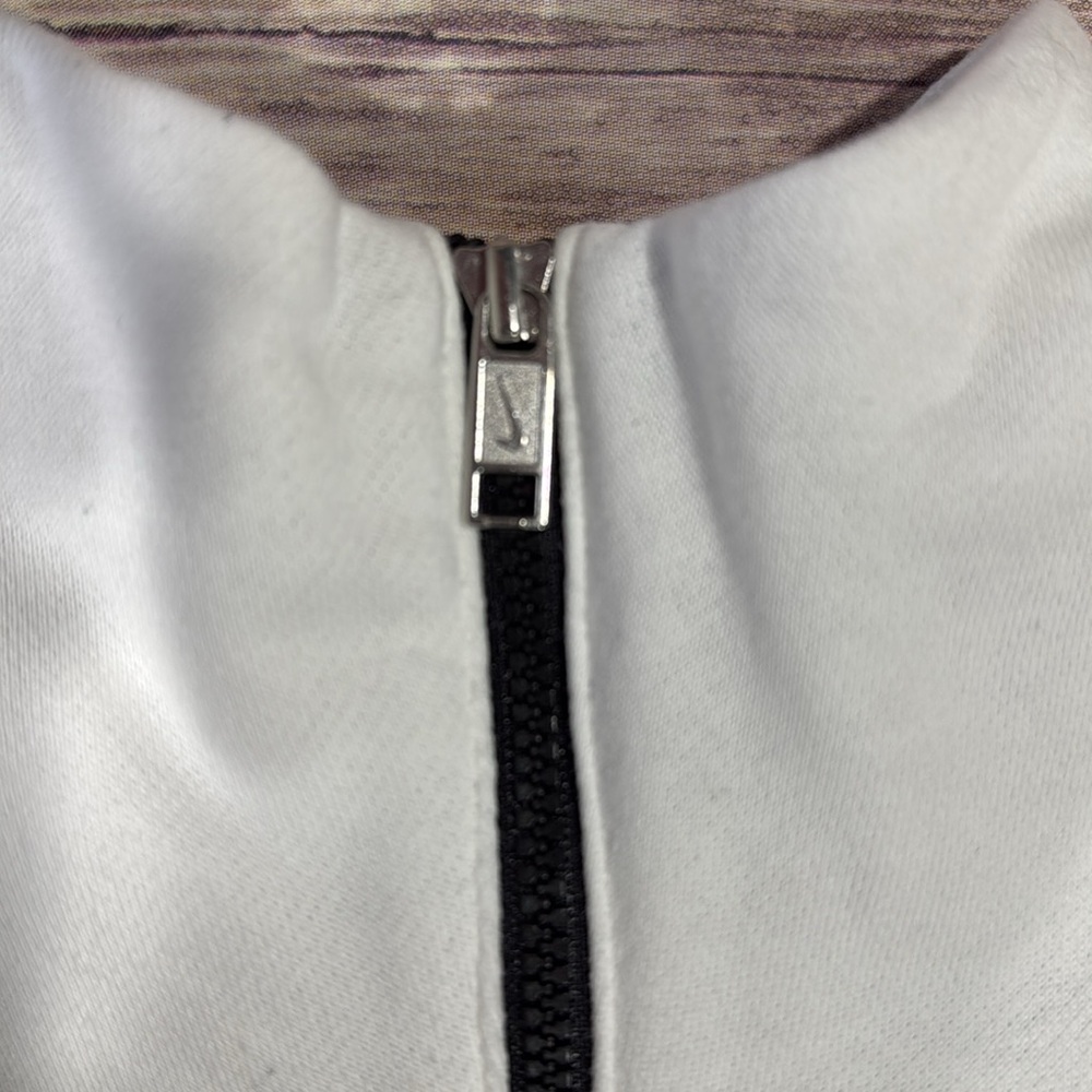 Nike 1/4 Zip - Picture 3 of 9